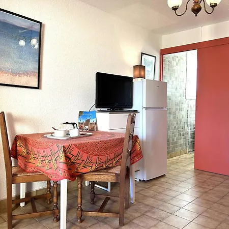 Calme Avec Climatisation, Terrasse Et Parking Au Lavandou - Fr-1-251-856 Apartmán Le Lavandou