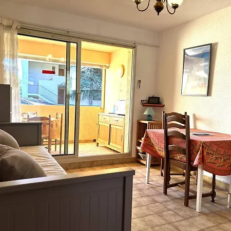 Calme Avec Climatisation, Terrasse Et Parking Au Lavandou - Fr-1-251-856 Apartmán *