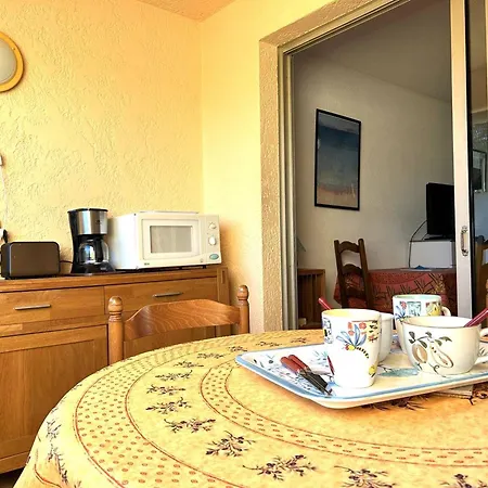 Calme Avec Climatisation, Terrasse Et Parking Au Lavandou - Fr-1-251-856 *