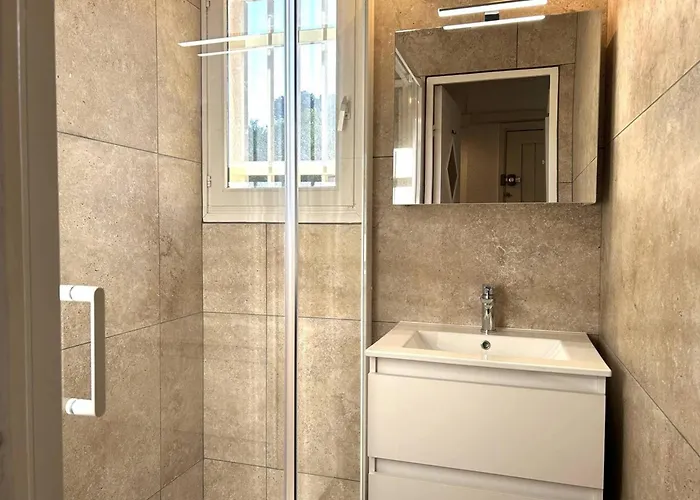 Lägenhet Calme Avec Climatisation, Terrasse Et Parking Au Lavandou - Fr-1-251-856 Le Lavandou