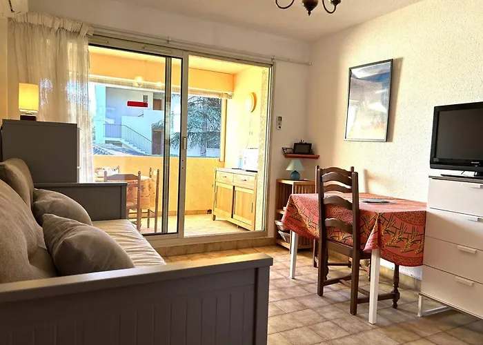 Calme Avec Climatisation, Terrasse Et Parking Au Lavandou - Fr-1-251-856 Lägenhet *